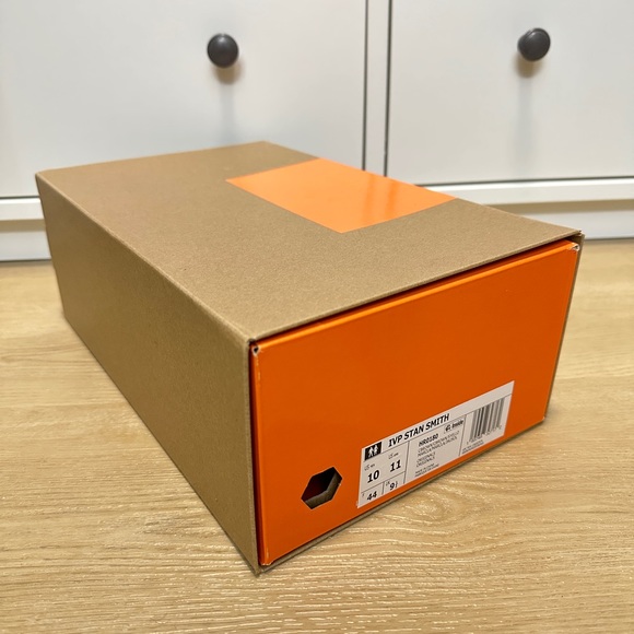 New, never worn sneakers. IVY PARK Stan Smith. 10 men, 11 women. True to size. - Picture 4 of 5